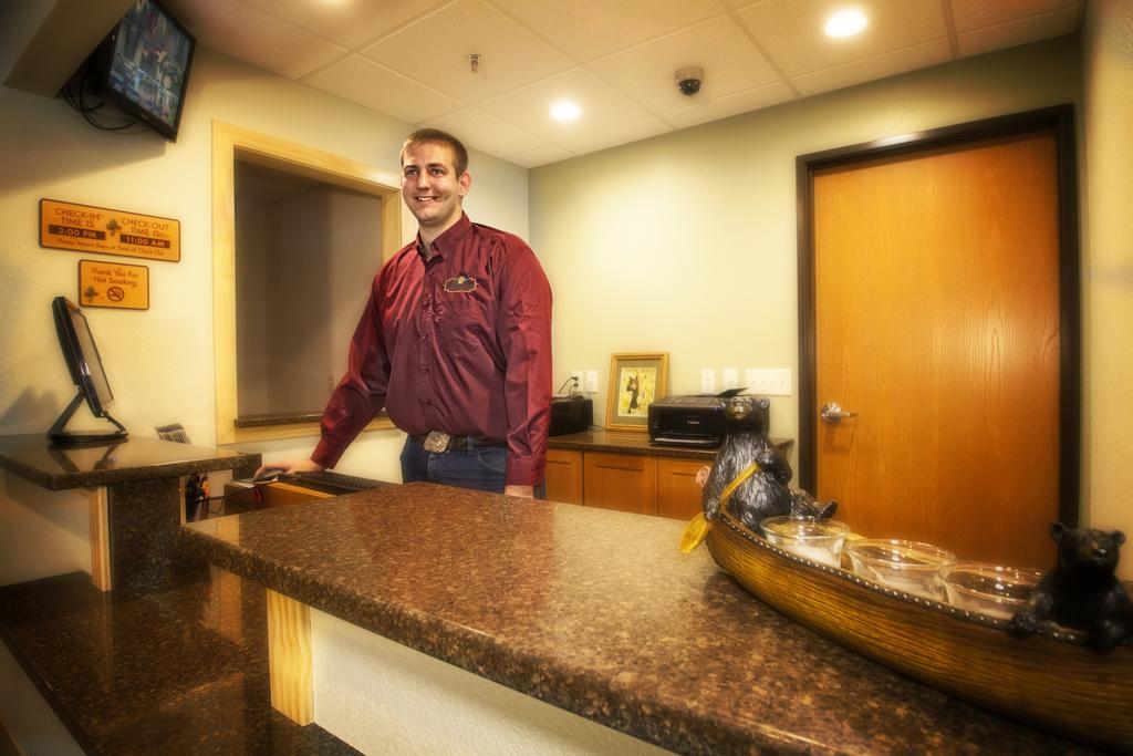 Junction Inn Suites & Conference Center Babbitt المظهر الخارجي الصورة